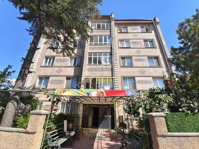 Pera'dan Erzurum Kongresi Cd.üzerinde Ssk Bloklrında Kiralık 2+1