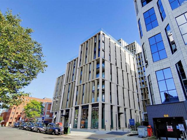 Perceval Square, Harrow, HA1 1GW 1 bed flat to rent £1,800 pcm £415 pw