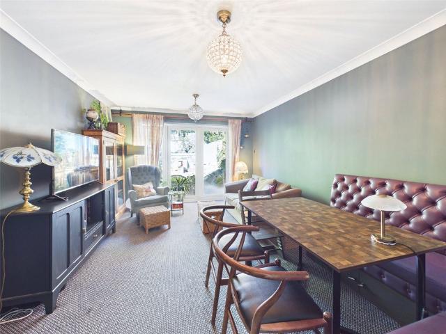 Percheron Close, Isleworth, Middlesex, TW7