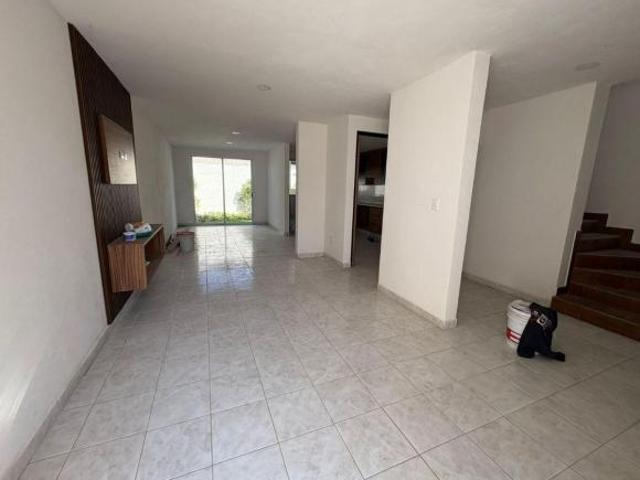 PERCIOSA Y AMPLIA CASA EN GUADALUPE HIDALGO