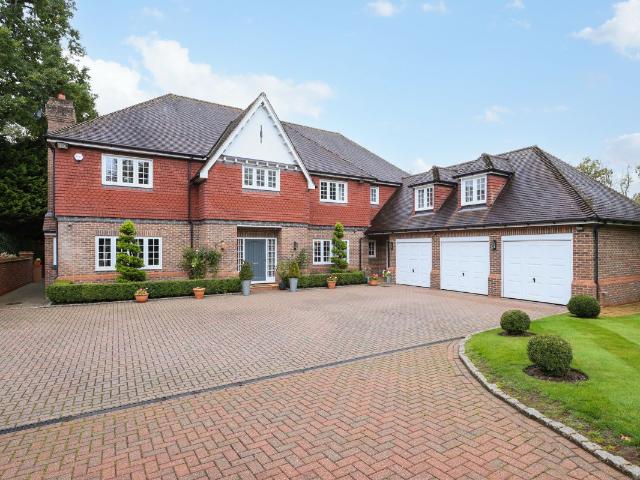 Percival Close, Leatherhead, Oxshott KT22, 5 bed property to rent, £17,500 pcm | PrimeLocation
