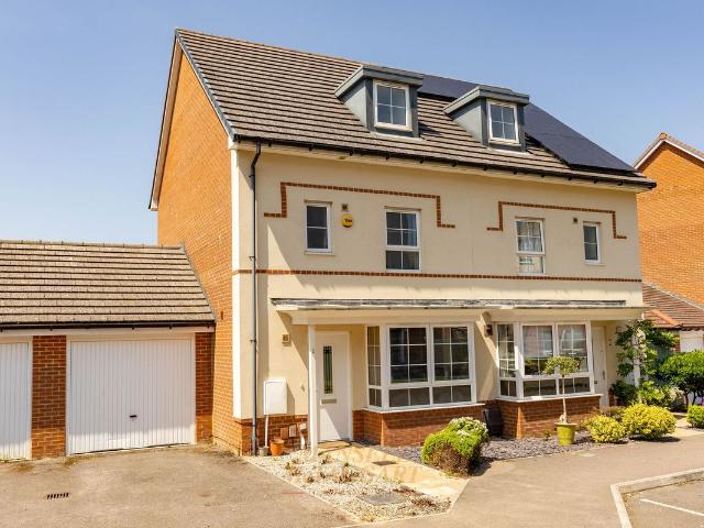 Percivale Close, Crawley RH11, 4 bed semi detached house to rent, £2,300 pcm | PrimeLocation