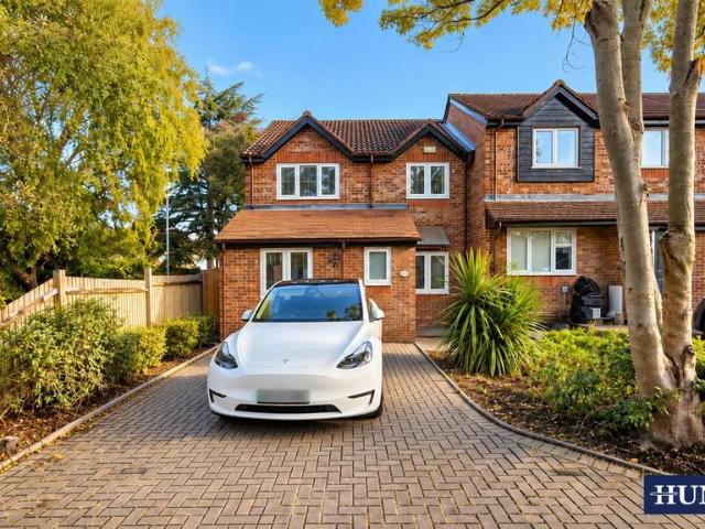 Percy Gardens, Worcester Park 4 bed end of terrace house to rent £2,800 pcm £646 pw