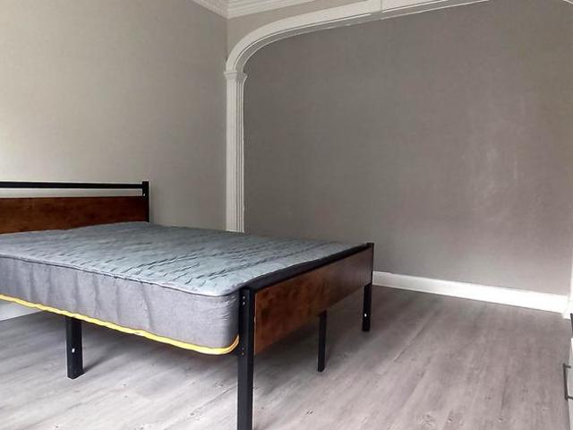 Percy Road, London, N12 1 bed in a house share to rent £975 pcm £225 pw