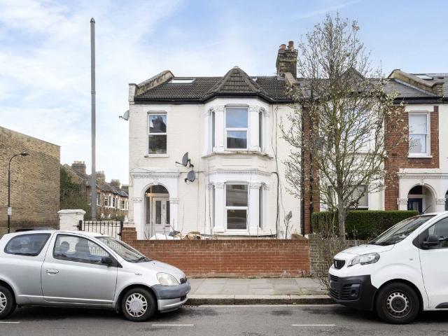 Percy Road, Shepherds Bush W12, 3 bed flat to rent, £2,750 pcm | PrimeLocation