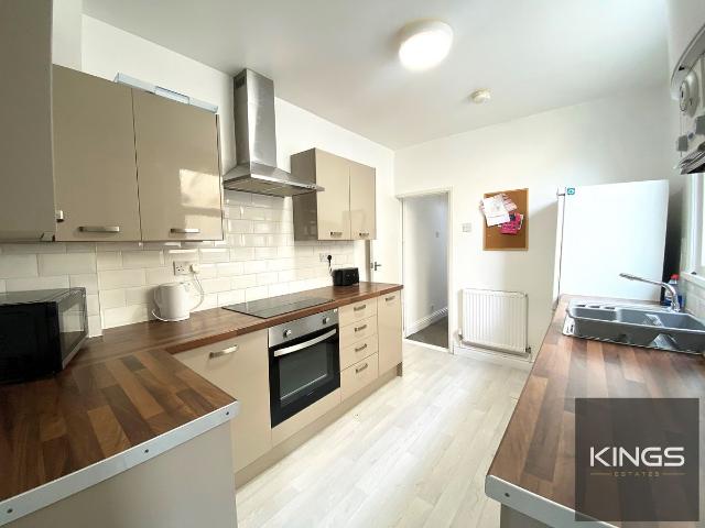Percy Road, Southsea PO4, 4 bed shared accommodation to rent, £2,000 pcm | PrimeLocation