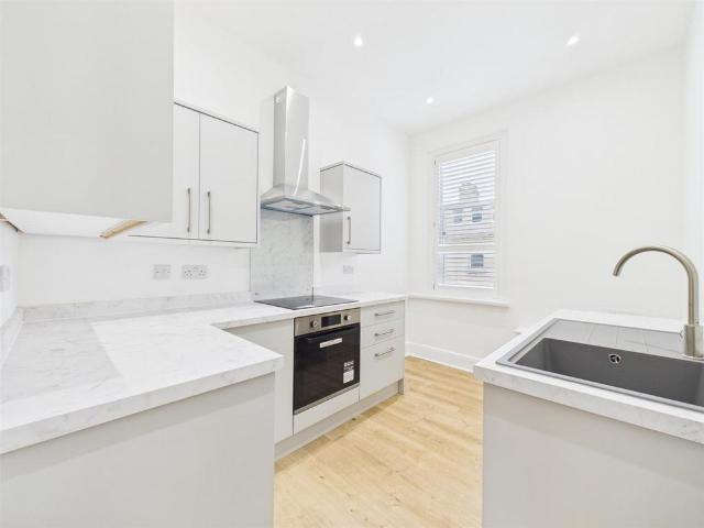 Percy Road, Whitley Bay 1 bed apartment to rent £825 pcm £190 pw