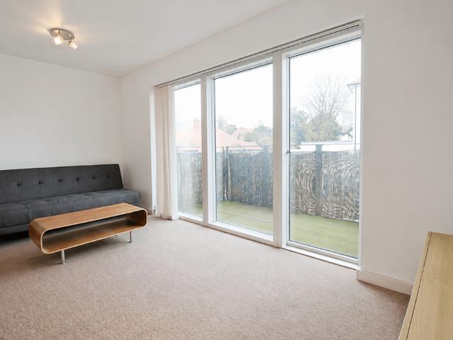 Peregrine Court, TW3 1 bed flat to rent £1,595 pcm £368 pw