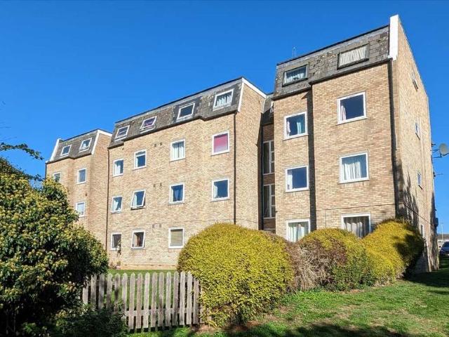 Peregrine House, The Blanes, Ware SG12, 2 bed flat to rent, £1,200 pcm | PrimeLocation