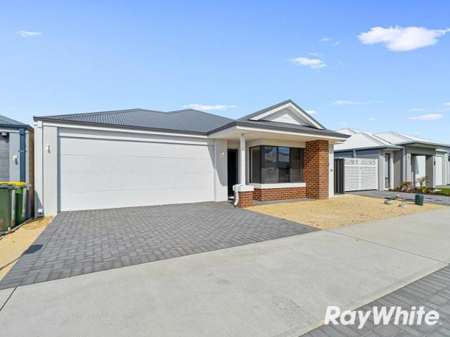 Perfect multi generational home A home within a home!