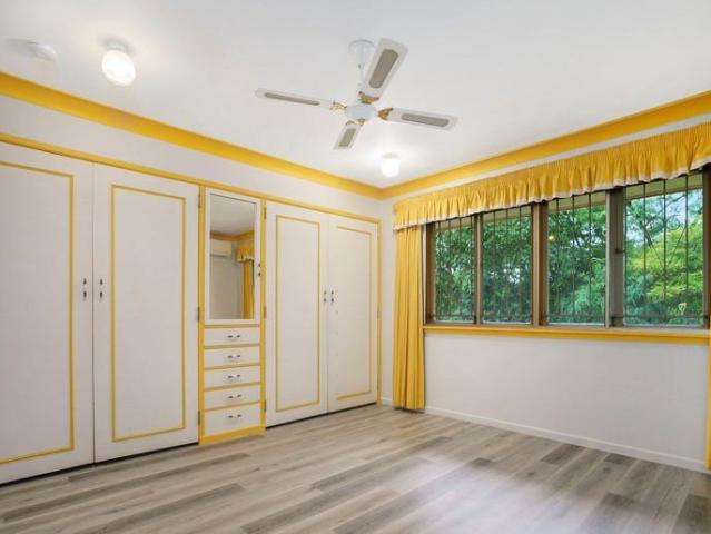 Perfect mix use property for residential and commercial workshop 1.1 ha acreage home with a large swimming pool, big shed inside Mansfield state high school catchment 30 GARDNER ROAD, ROCHEDALE