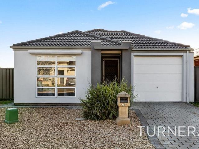 Perfect modern family home, downsizer or a great investment!