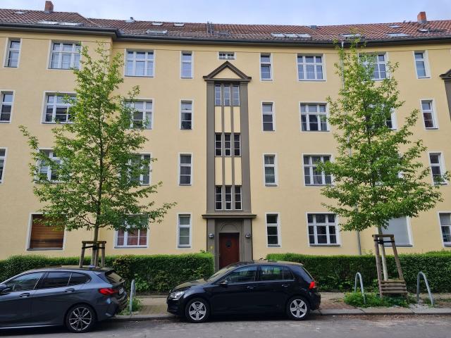 Perfect and wonderful studio located in Steglitz, Berlin Amsterdam Apartments for Rent