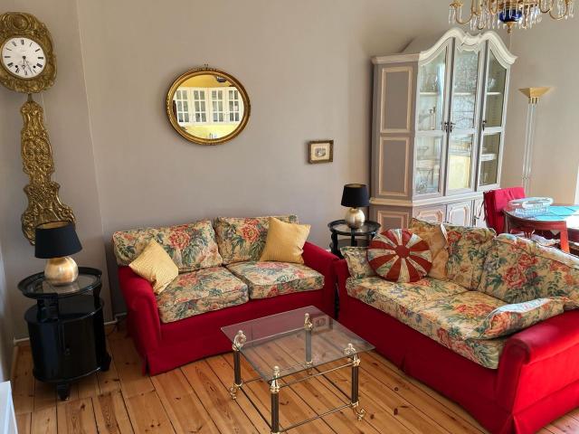 Perfect and wonderful studio located in Steglitz, Berlin Amsterdam Apartments for Rent