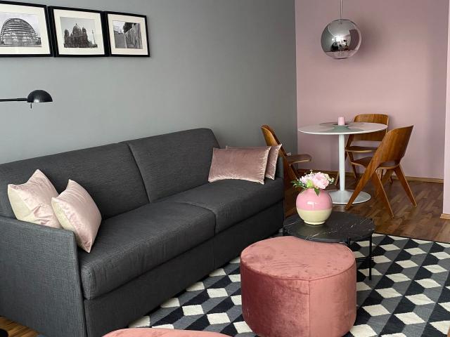 Perfect and amazing suite, Berlin Amsterdam Apartments for Rent