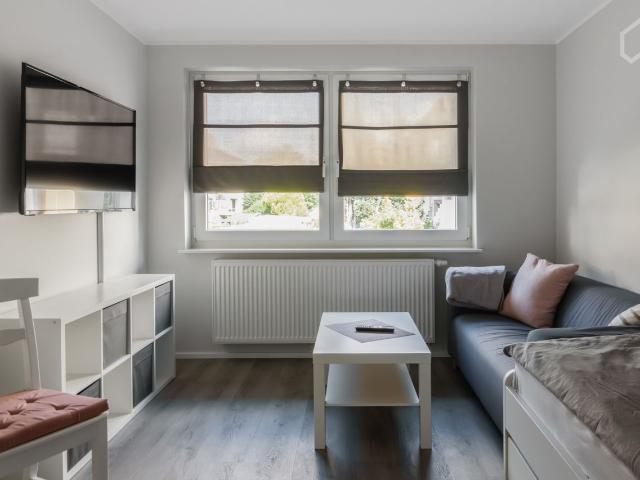 Perfect as a co working space! Modern 2 room apartment in Bremen, Bremen Amsterdam Apartments for Rent
