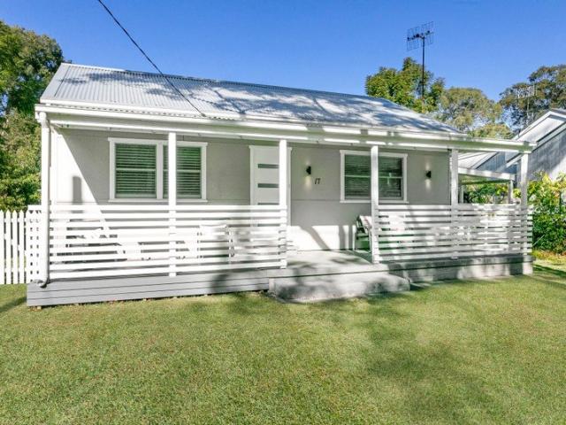 Coastal Charm Meets Modern Perfection: 17 Emerald Avenue, Pearl Beach