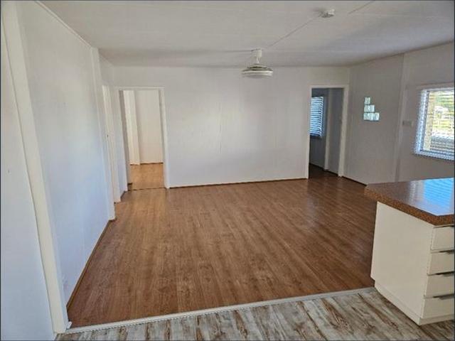 PERFECT BEACHSIDE LOCATION ENJOY THE COASTAL LIFESTYLE OCEAN VIEWS AVAILABLE NOW