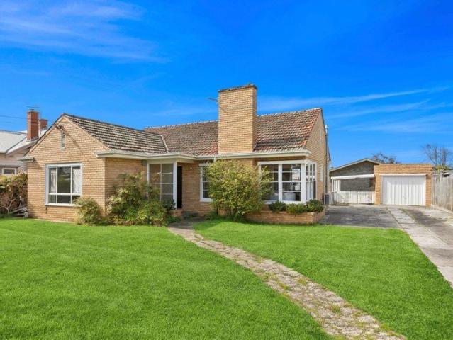 Perfect Belmont Location with Serious Shedding