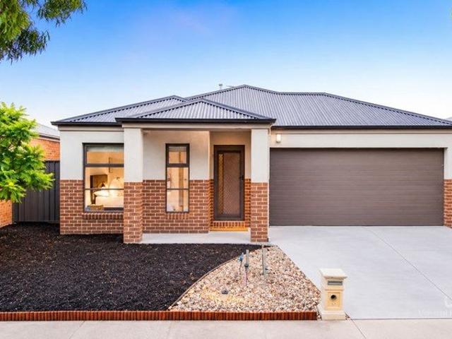 Perfect Blend of Comfort, Space & Low Maintenance Living on 391mÃÂ²