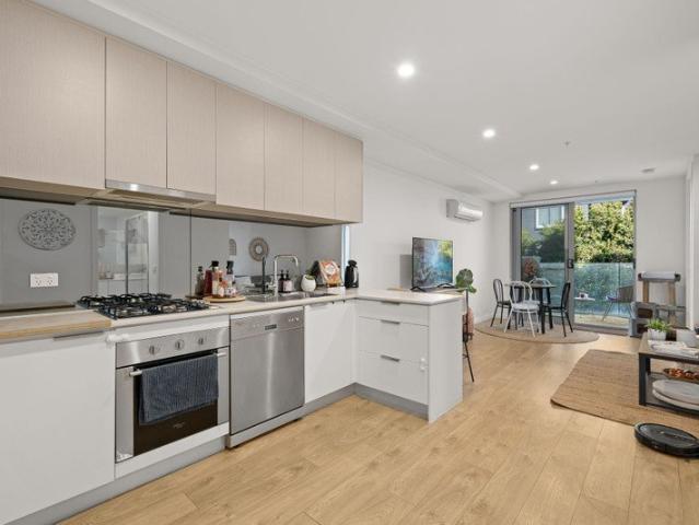 Perfect Blend of Lifestyle and Opportunity in Edithvale