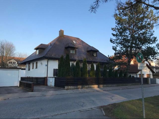 Perfect, charming home located in München, Munchen Amsterdam Apartments for Rent
