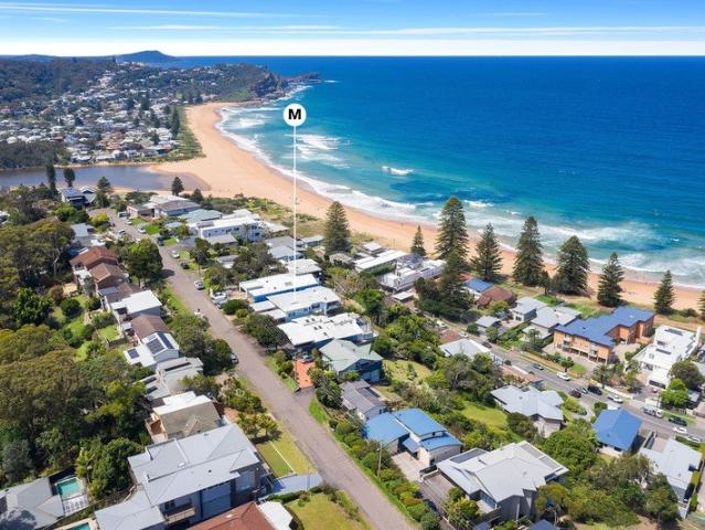 Perfect coastal escape with stunning views