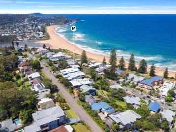 Perfect coastal escape with stunning views