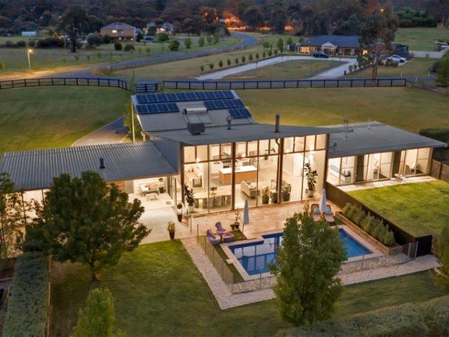 Perfect Fusion Of Architectural Excellence And Serene Acreage