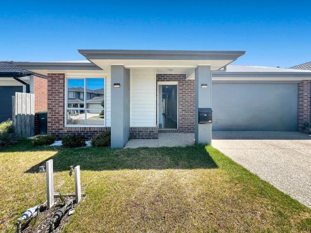 Perfect Family Home in Convenient Armstrong Creek Location