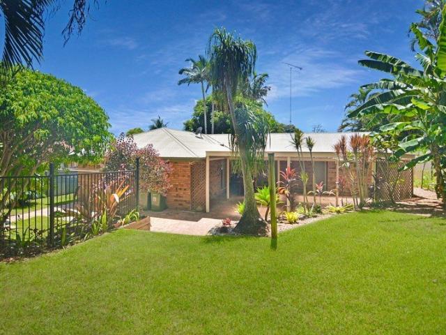 Perfect Family Home in Quiet Street in Bil Bli