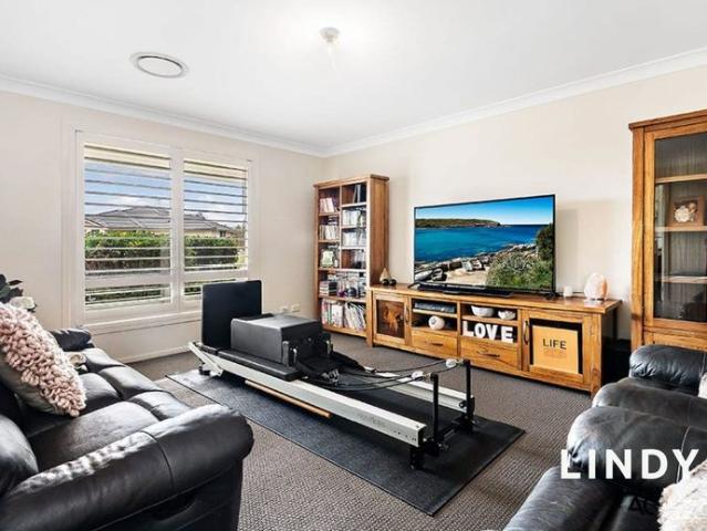 Perfect Family Home located in the heart of Hunterview!