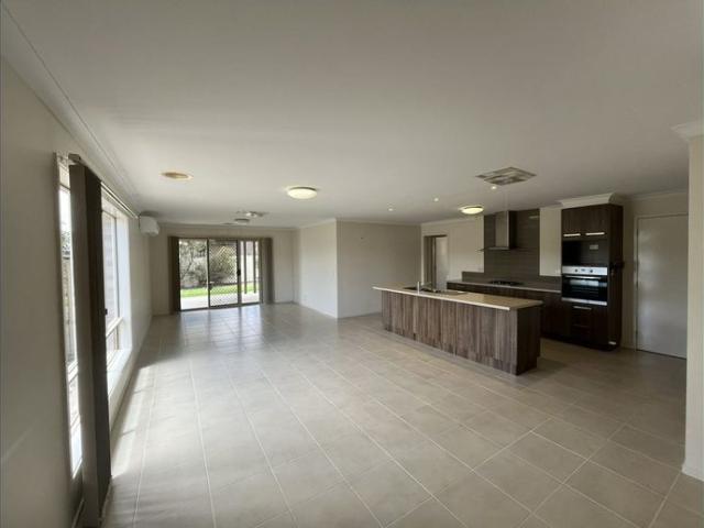 PERFECT FAMILY HOME & LOCATION