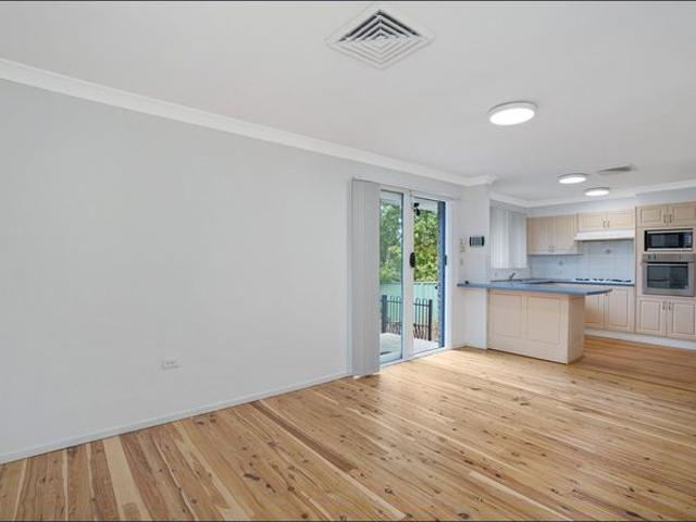 Perfect Family Home – Parkfront Living Near Schools & Transport
