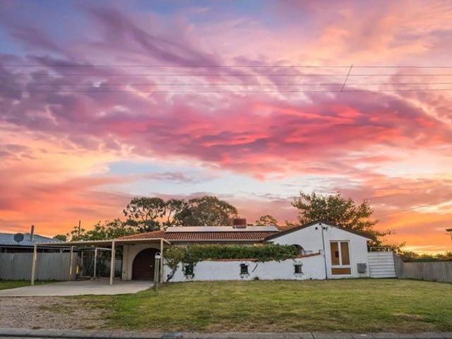 Perfect Family Home with Pool!