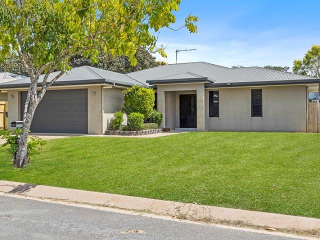 Perfect family home with pool and solar in quiet sought after Close !