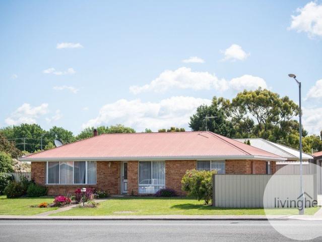 Perfect Family home! You'll love Living Here
