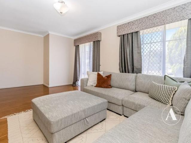 PERFECT FAMILY RETREAT IN ATWELL – 3 BEDROOM HOME WITH EXPANSIVE PATIO & GARDENS