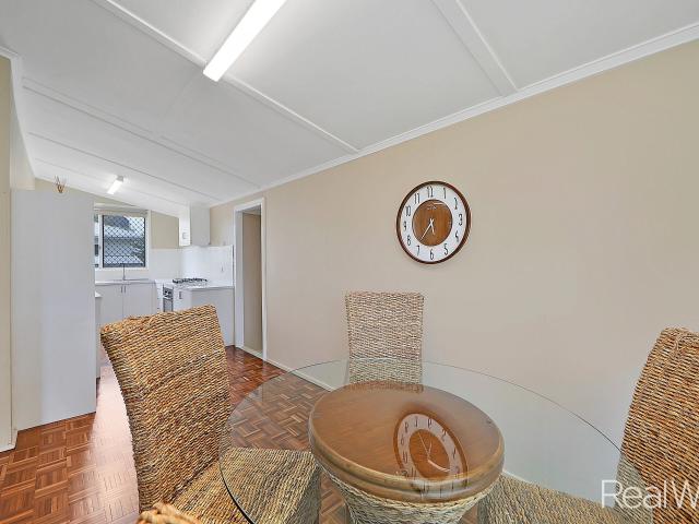 Perfect First Home Investment or Downsizer! 3 beds on 1012 sqm block!