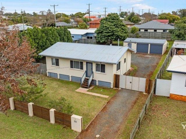 Perfect First Home Or Future Development Opportunity On 1,012mÃÂ²