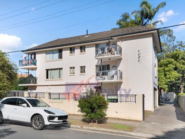 Perfect First Home or Investment in a Prime Harris Park Location