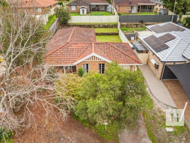 Perfect First Home or Smart Investment in a Convenient Location
