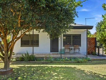 Yea, Mitchell, Victoria, Victoria - Garden