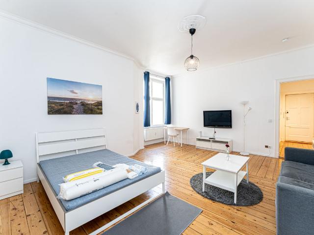 Perfect flat in nice area, Berlin Amsterdam Apartments for Rent