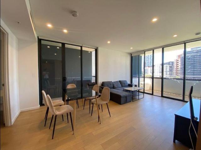 Perfect floorplan 2b2b1c at UNO, 5 mins to station