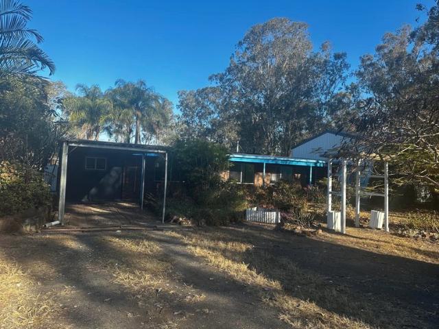 Perfect for Tradies 4 bed, huge high shed, acreage