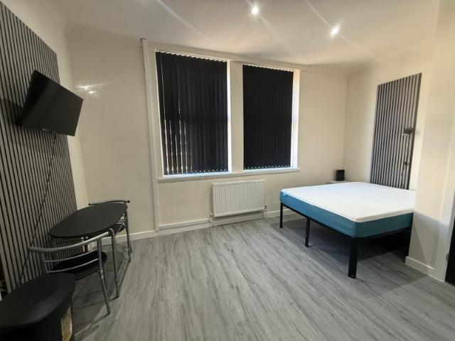 Perfect for Young Professional! Single Occupancy