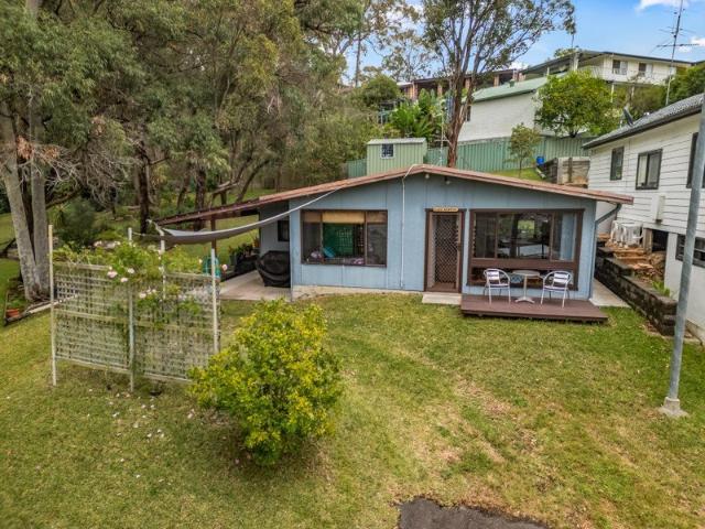 Perfect for a weekender, downsizing, or building your dream home