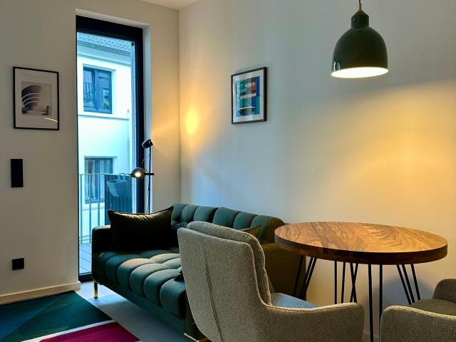 Perfect for expats: Fully furnished 1 room apartment in prime location