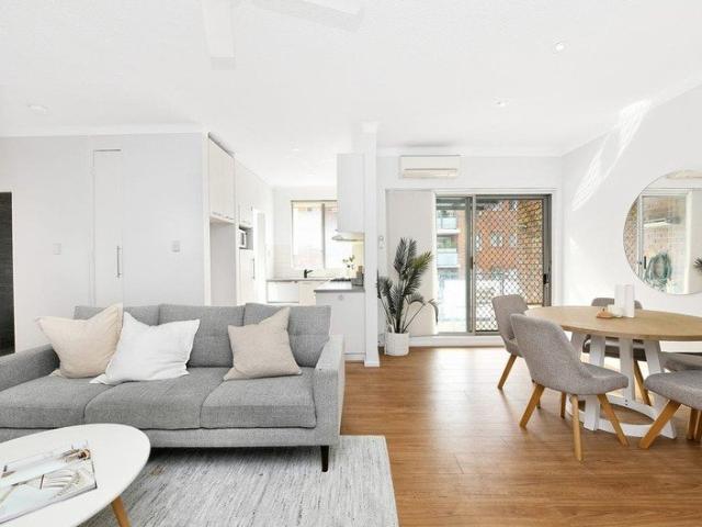 Perfect for First Home Buyers: Comfortable 2 Bedroom Apartment with Balcony
